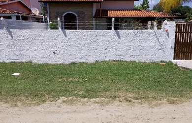 Imagem: A casa em condomínio possui 3 Dormitórios, 2 Banheiros, 3