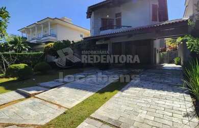 Imagem: A casa em condomínio possui 3 Dormitórios, 5 Banheiros, 4