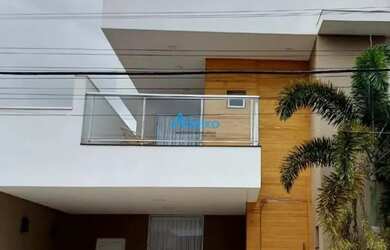 Imagem: A casa possui 3 Dormitórios, 3 Banheiros, 2 Vagas na garagem