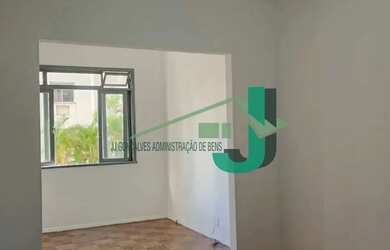 Imagem: O apartamento possui 1 Dormitório, 1 Banheiro, 42m² de Área