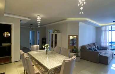 Imagem: O apartamento possui 4 Dormitórios, 5 Banheiros, 5 Vagas na