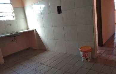 Imagem: A casa possui 2 Dormitórios, 1 Banheiro, 1m² de Área e está