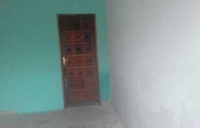 Imagem: A casa possui 2 Dormitórios, 2 Banheiros, 1 Vaga na garagem