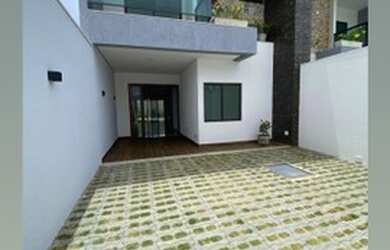 Imagem: A casa possui 4 Dormitórios, 4 Banheiros, 3 Vagas na garagem