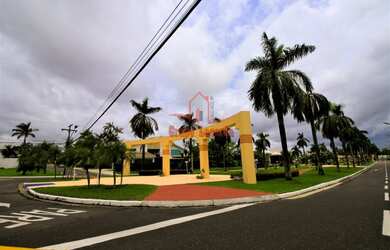 Imagem: O terreno possui 800m² de Área e está localizado em Aleixo