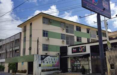 Imagem: O apartamento possui 1 Dormitório, 1 Banheiro, 1 Vaga na garagem