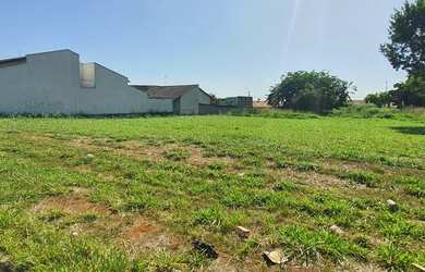 Imagem: O terreno possui 360m² de Área e está localizado em Parque