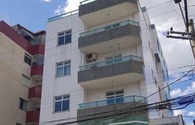 Imagem: O apartamento possui 3 Dormitórios, 1 Banheiro, 2 Vagas na