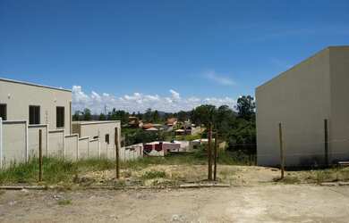Imagem: O terreno à venda possui e está localizado em Jardim Montese