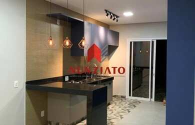 Imagem: A casa possui 3 Dormitórios, 2 Banheiros, 3 Vagas na garagem