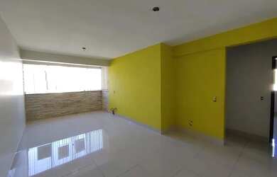 Imagem: O apartamento possui 3 Dormitórios, 1 Banheiro, 2 Vagas na