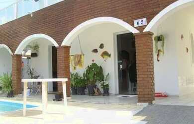 Imagem: A casa possui 5 Dormitórios, 3 Banheiros, 140m² de Área e