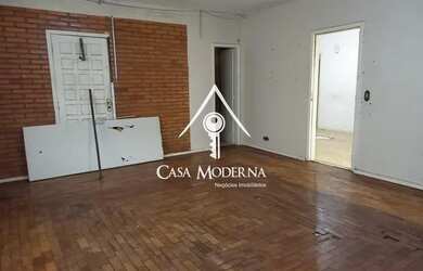 Imagem: A casa possui 2 Dormitórios, 2 Banheiros, 159m² de Área e