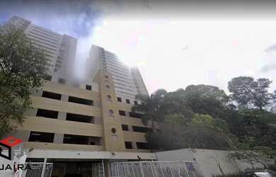 Imagem: O apartamento possui 1 Dormitório, 1 Banheiro, 1 Vaga na garagem