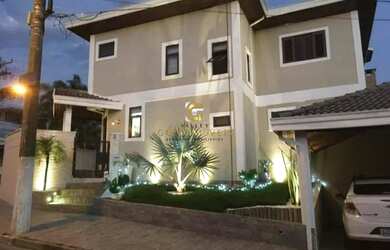 Imagem: A casa em condomínio possui 3 Dormitórios, 4 Banheiros, 2