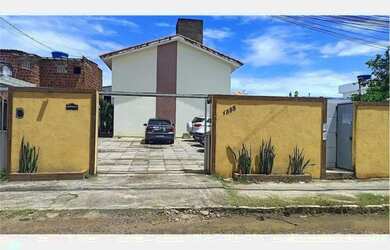 Imagem: O apartamento possui 2 Dormitórios, 3 Banheiros, 1 Vaga na