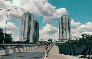 Imagem: O apartamento possui 2 Dormitórios, 2 Banheiros, 1 Vaga na