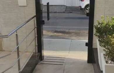 Imagem: O apartamento possui 3 Dormitórios, 1 Banheiro, 1 Vaga na garagem