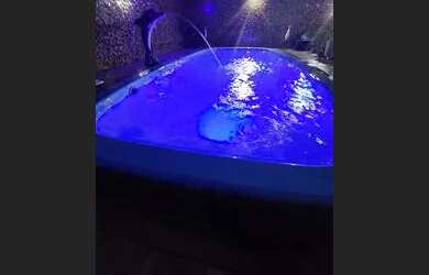 Imagem: A casa possui 5 Dormitórios, 5 Banheiros, 3 Vagas na garagem