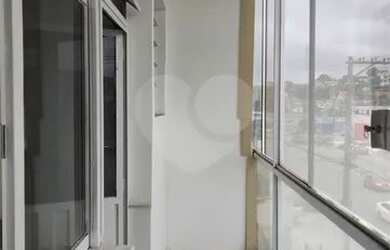 Imagem: O apartamento possui 1 Dormitório, 1 Banheiro, 1 Vaga na garagem