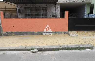 Imagem: A casa possui 2 Dormitórios, 1 Banheiro, 113m² de Área e