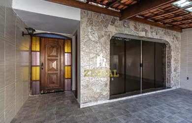 Imagem: A casa possui 3 Dormitórios, 3 Banheiros, 3 Vagas na garagem