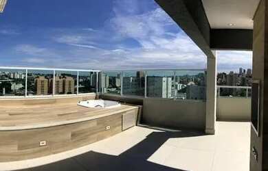 Imagem: O apartamento na cobertura possui 3 Dormitórios, 2 Banheiros