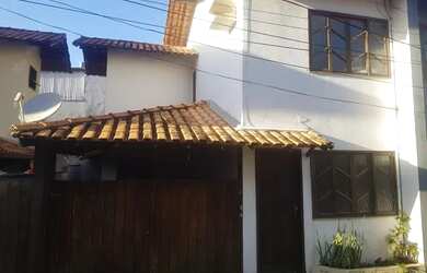 Imagem: A casa possui 2 Dormitórios, 2 Banheiros, 1 Vaga na garagem