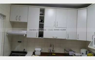 Imagem: O apartamento possui 2 Dormitórios, 1 Banheiro, 2 Vagas na