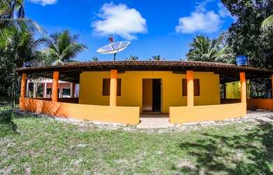 Imagem: A casa possui 5 Dormitórios, 5 Vagas na garagem e está localizado