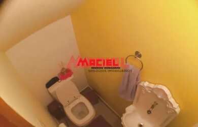 Imagem: A casa em condomínio possui 3 Dormitórios, 2 Banheiros, 2