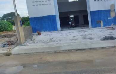 Imagem: O depósito para alugar possui 3 Vagas na garagem e 220m² de