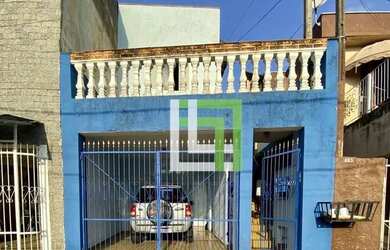 Imagem: A casa possui 2 Dormitórios, 2 Banheiros, 1 Vaga na garagem