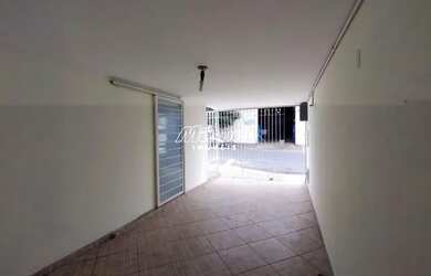 Imagem: A casa possui 3 Dormitórios, 3 Banheiros, 1 Vaga na garagem