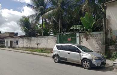 Imagem: A casa possui 3 Dormitórios, 2 Banheiros, 5 Vagas na garagem
