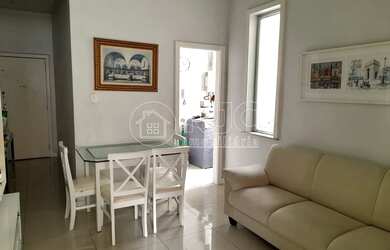 Imagem: O apartamento possui 2 Dormitórios, 2 Banheiros e 65m² de