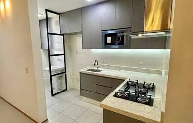 Imagem: O apartamento possui 2 Dormitórios, 2 Banheiros, 1 Vaga na