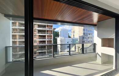 Imagem: O apartamento possui 3 Dormitórios, 4 Banheiros, 2 Vagas na