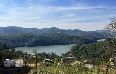 Imagem: O terreno possui 9.000m² de Área e está localizado em Nazaré