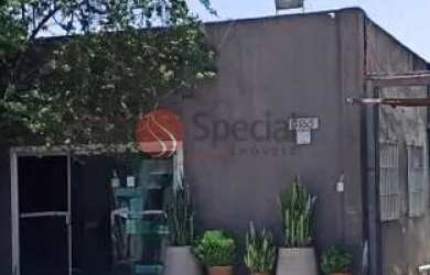 Imagem: O terreno possui 893m² de Área e está localizado em Penha