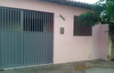 Imagem: A casa possui 2 Dormitórios, 1 Banheiro e está localizado