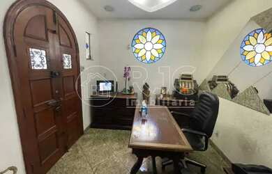 Imagem: A casa possui 1 Dormitório, 2 Banheiros, 145m² de Área e