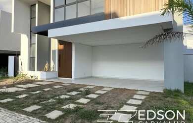 Imagem: A casa em condomínio possui 5 Dormitórios, 5 Banheiros, 4