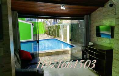 Imagem 6: Caragua temporada frente a praia