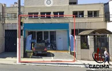 Imagem: O depósito possui 2 Vagas na garagem e 300m² de Área e está