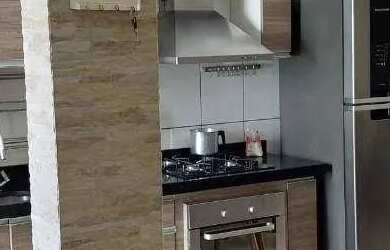 Imagem: A casa possui 3 Dormitórios, 3 Banheiros, 2 Vagas na garagem