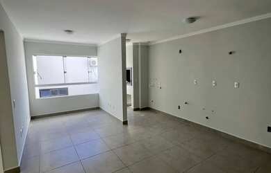 Imagem: O apartamento possui 2 Dormitórios, 3 Banheiros, 2 Vagas na