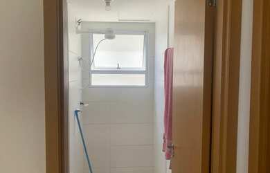 Imagem: O apartamento possui 2 Dormitórios, 1 Banheiro, 2 Vagas na