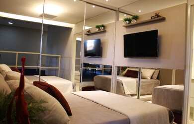 Imagem: O apartamento possui 2 Dormitórios, 1 Banheiro, 1 Vaga na garagem