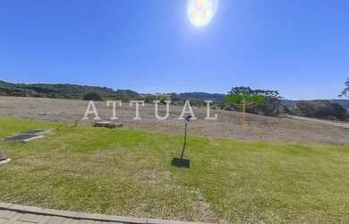 Imagem: O terreno possui 1.031m² de Área e está localizado em Gramado